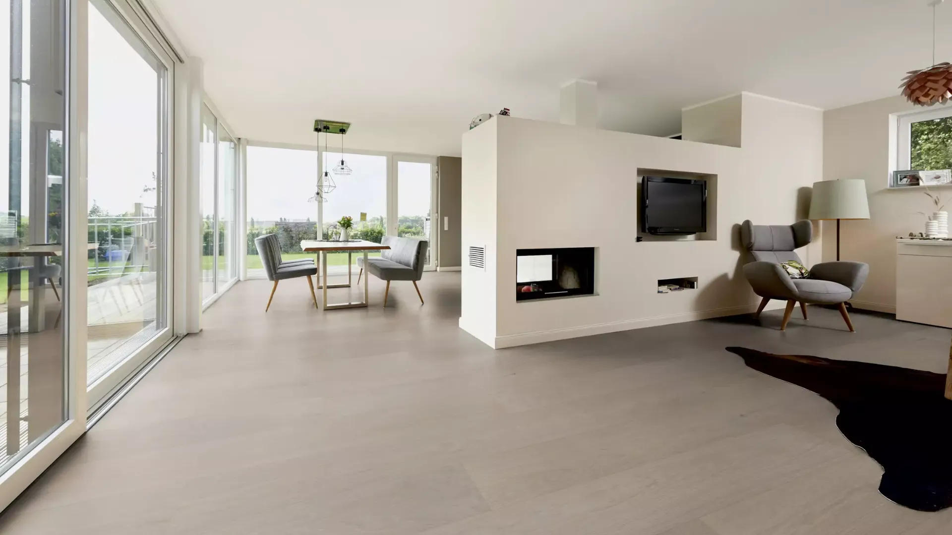 Hywood Sejar Odesa living