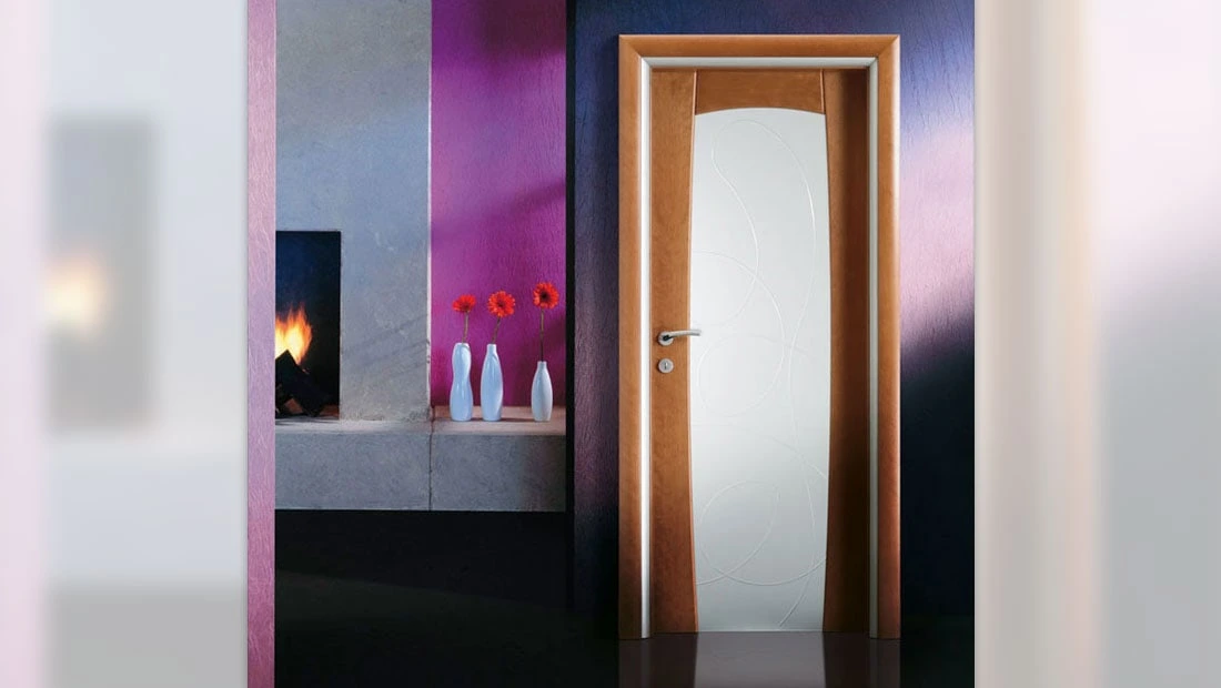 Ușă de interior din lemn stratificat și furnir natural Chrysokoll